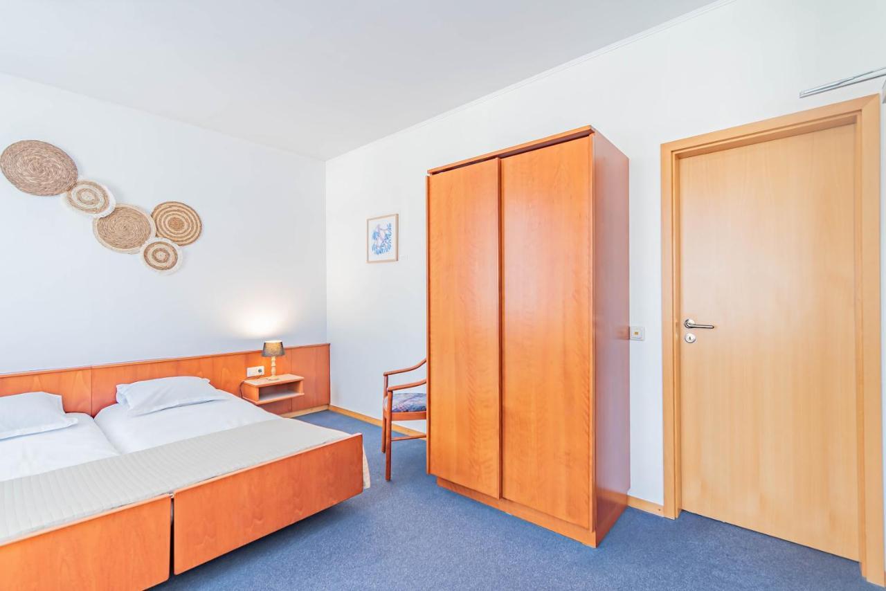 Hotel Le Petit Poete 埃希特纳赫 外观 照片
